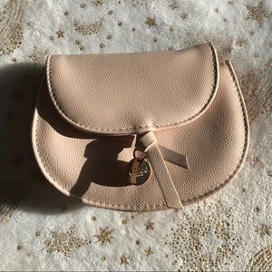 NWOT Chloe Parfum Tassle Clutch